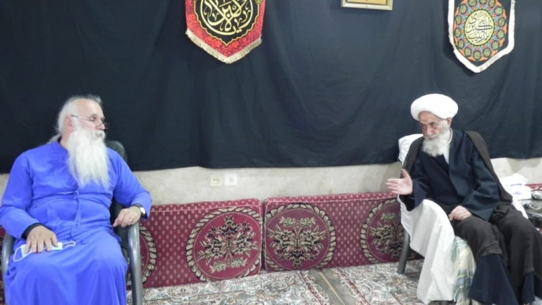 دیدار اسقف مسیحیت با آیت الله العظمی دوزدوزانی تبریزی